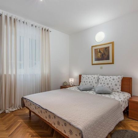 Apartment Amela Porec Exterior photo