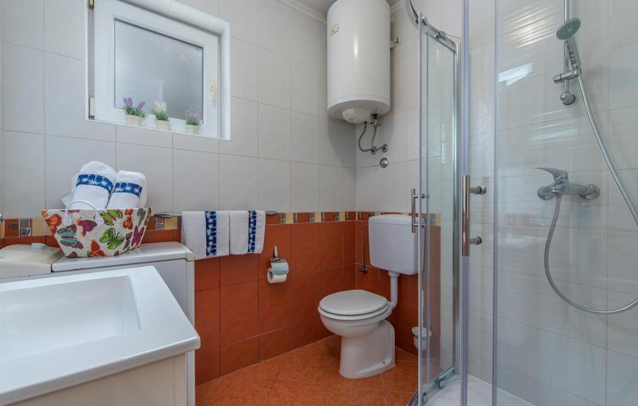 Apartment Amela Porec Exterior photo