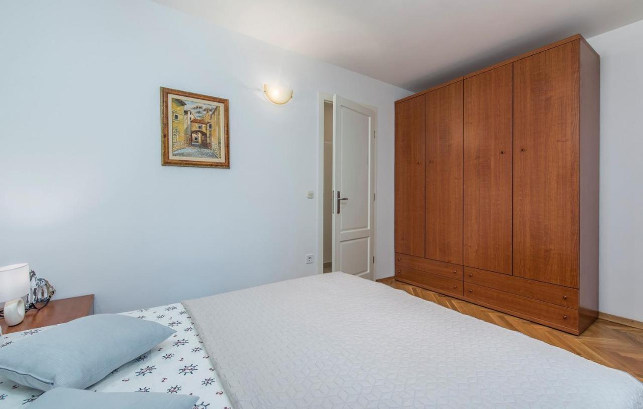 Apartment Amela Porec Exterior photo